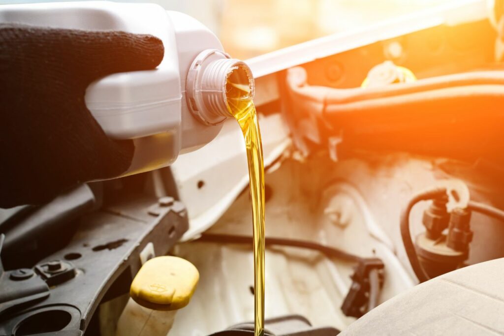 Does Engine Oil Get Thicker When Hot? (Here's The Truth) » AutomotiveRider