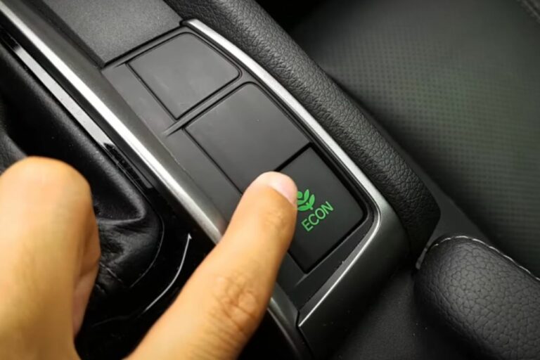 What Does the ECON Button Do on a Honda CRV? (Explained