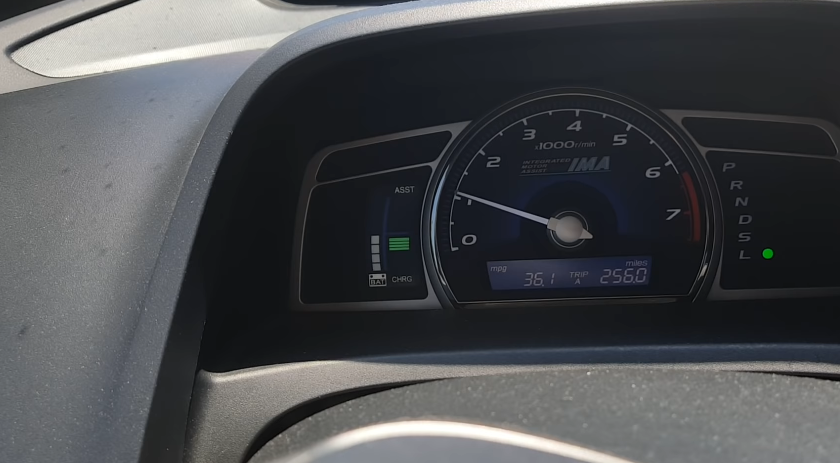 How to Charge a Honda Civic Hybrid Battery?