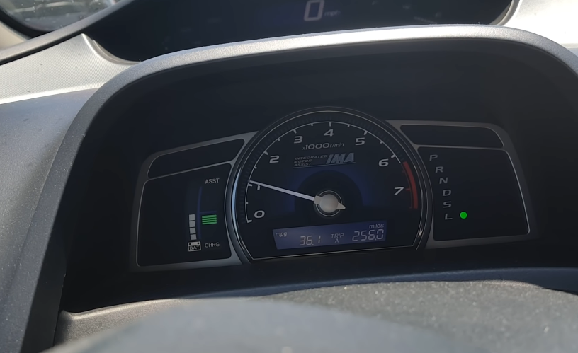 How to Charge a Honda Civic Hybrid Battery?