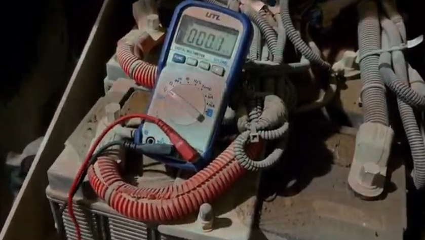 What is Surface Charge on a Battery?