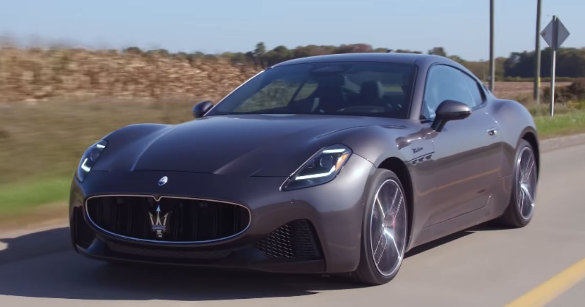 2024 Maserati Interior